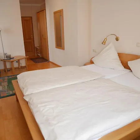 Gaestehaus Sebastiani Penzion Mehring (Rhineland-Palatinate)